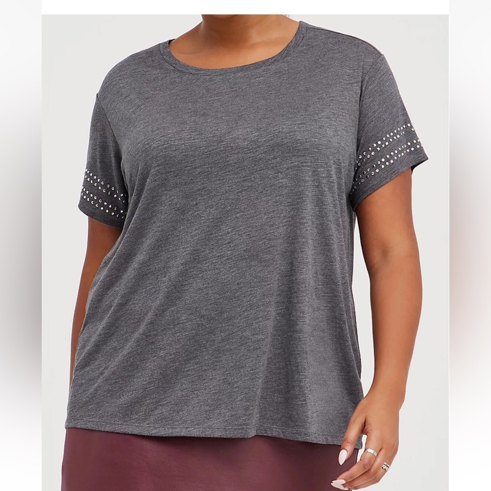 Torrid‎ Gray Studded Short Sleeve Tee